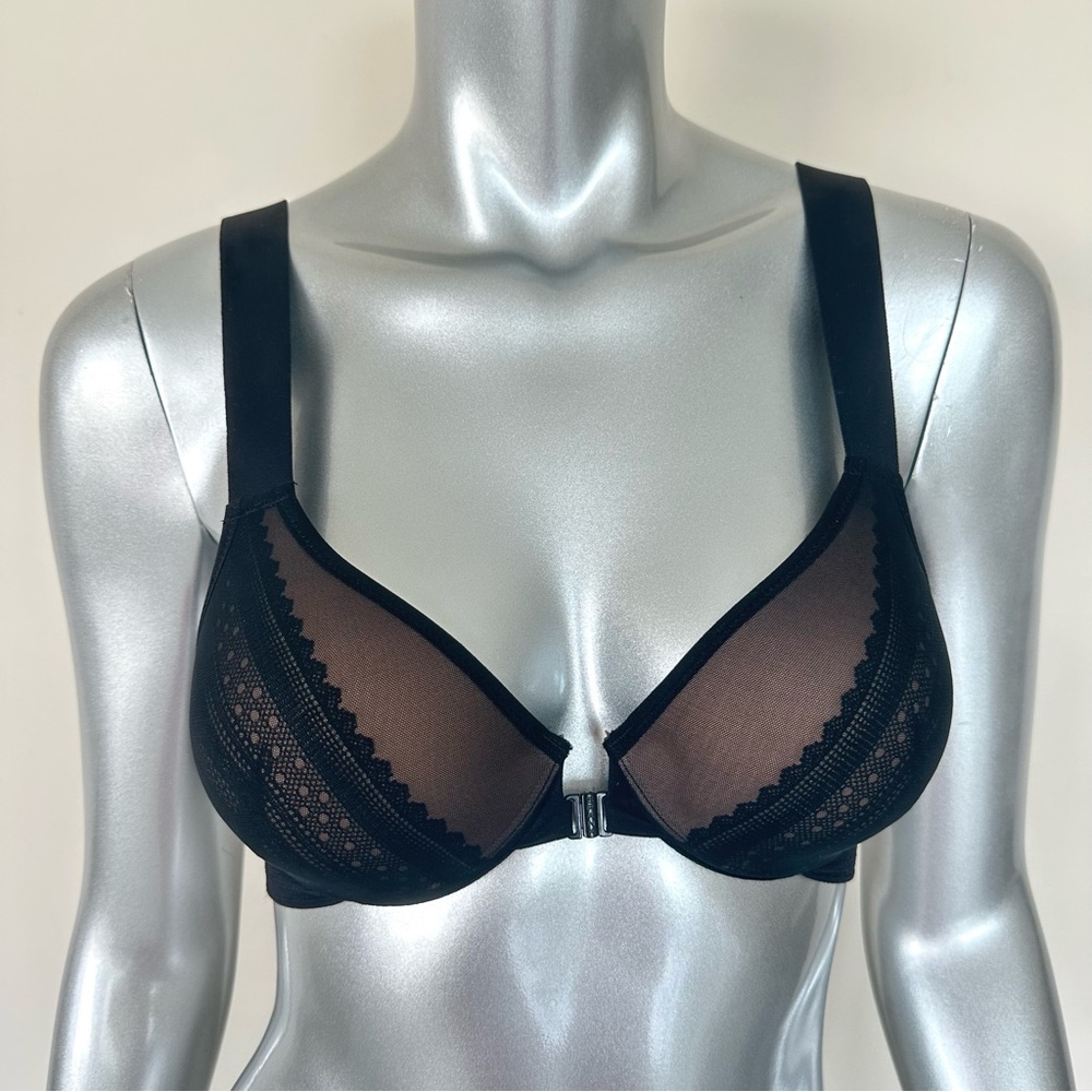 NEW!!! SPANX 32B women bra
